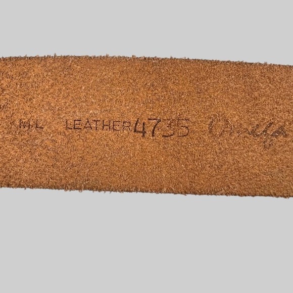 OMEGA Leather Belt in Tan Women's Size Medium - Picture 11 of 12